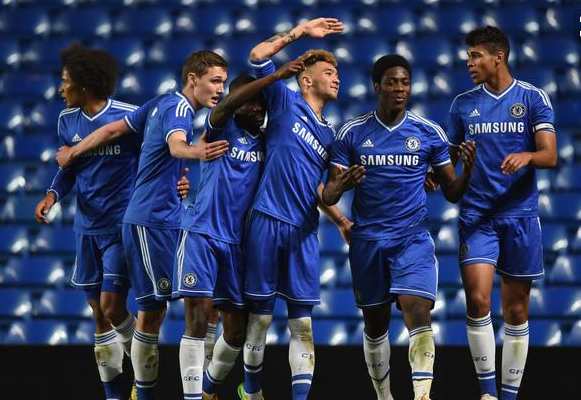 包含西汉姆发布备战花絮，今晨防线松动，欧超杯任务艰巨，赛程密集仍需轮换的词条-九游电脑版下载